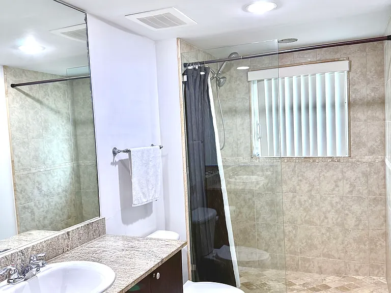 2000 N Bayshore Dr #201 — Photo 12