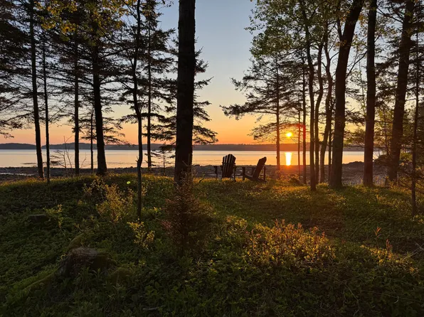 21 Indian Road, Eastport, ME 04631