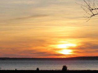 90 Old North Rd, Pocasset, MA 02559