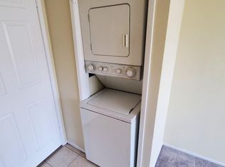 10706 Victory Blvd, North Hollywood, CA 91606