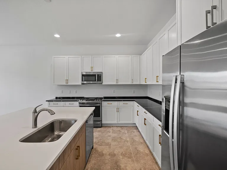 20800 Thistle Leaf Ln — Photo 12