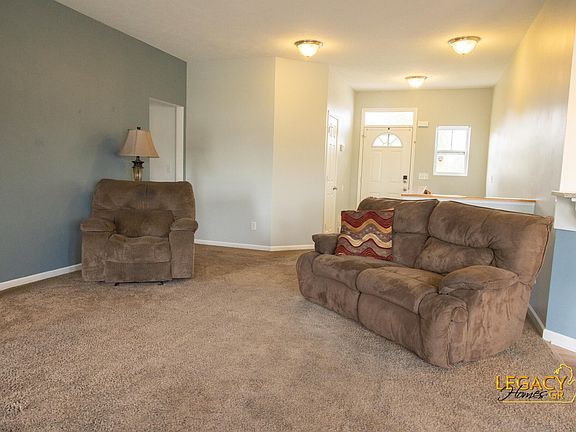 4th image of 9290 Windward Dr