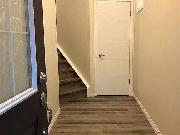 3rd image of 122 E Cityside Way NE