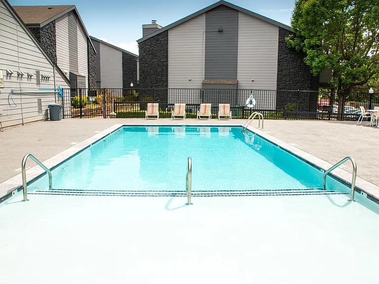 4548 S Elm Pl — Photo 13