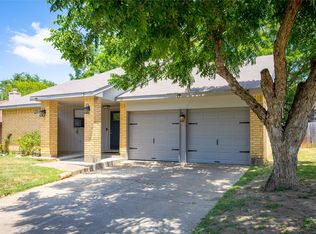 6329 Peggy Dr, Fort Worth, TX 76133