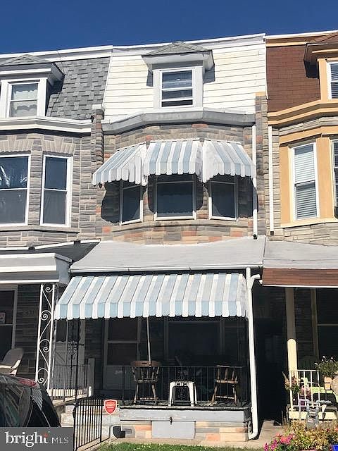 2nd image of 533 Perry St