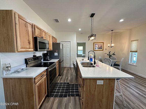 3rd image of 284 Plantation Dr