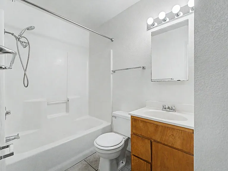5757-5771 Arboga Rd — Photo 14