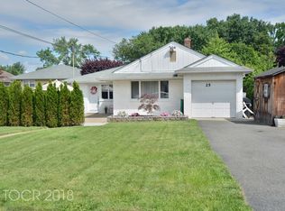25 Garden St, Saddle Brook, NJ 07663