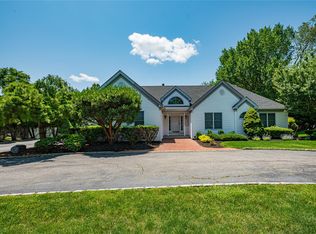 31 Elderwood Dr, Saint James, NY 11780