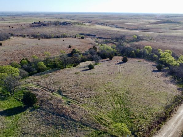 E Apache Acre Rd, Glade, KS 67639