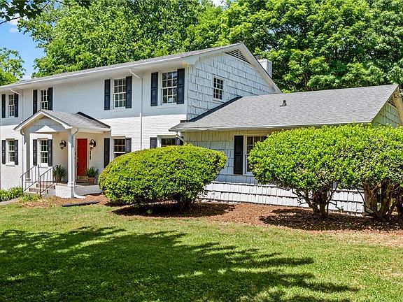 2nd image of 7015 Woodlark Ct