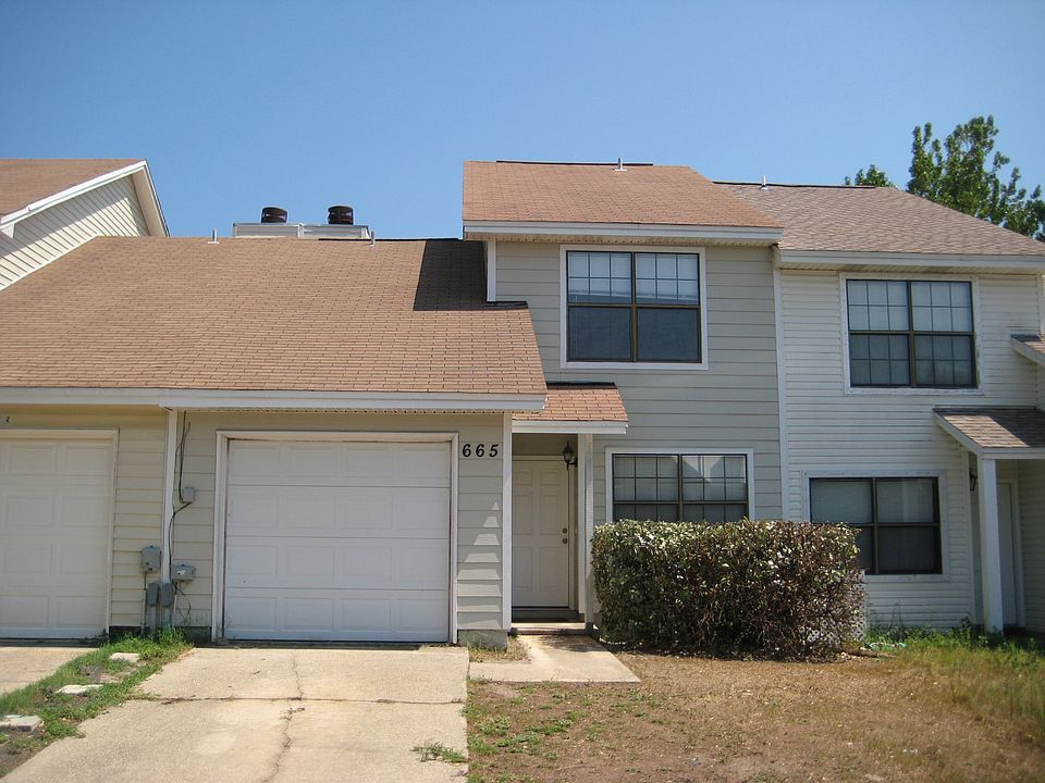 1st image of 665 Sandalwood Dr