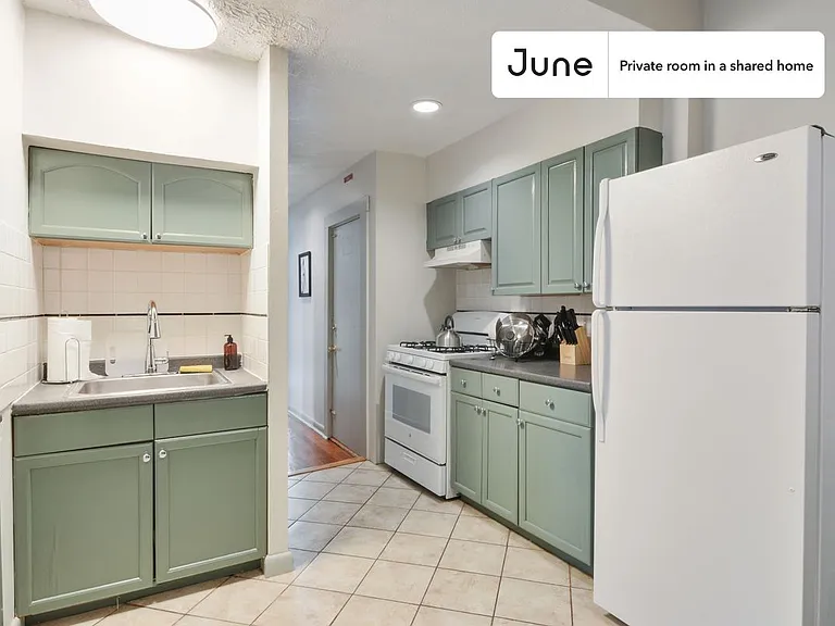 48 Brighton Ave #B — Photo 7
