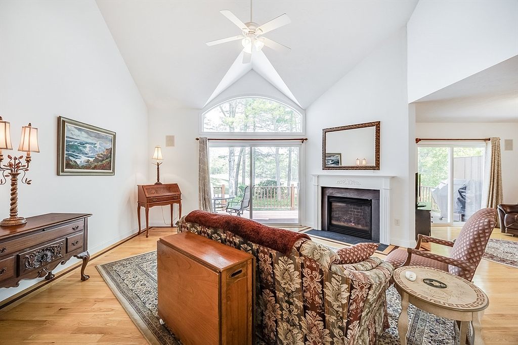 13 Laurel Hill Ct Unit 13