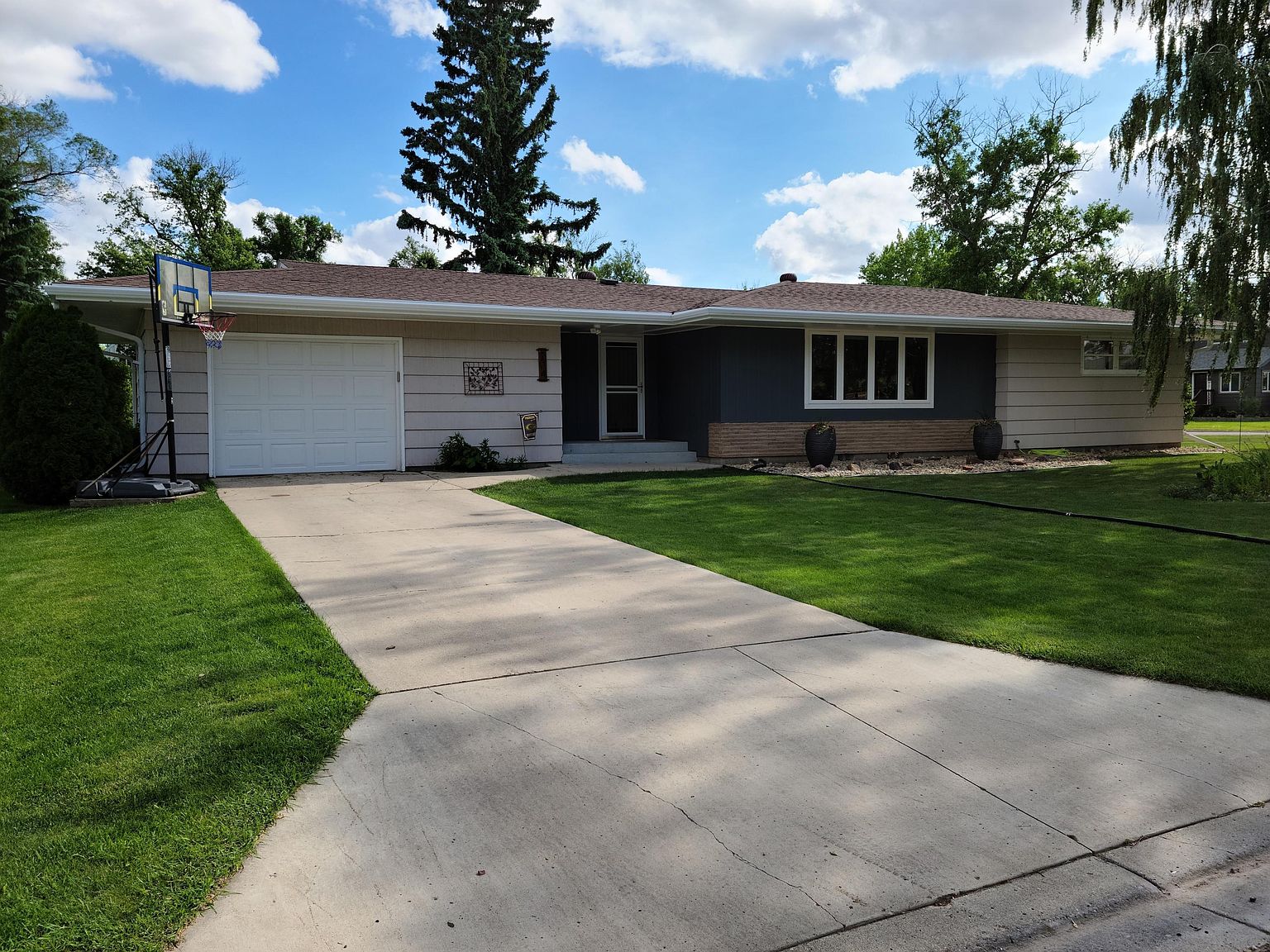 204 E 7th Ave, Groton, SD 57445 Zillow