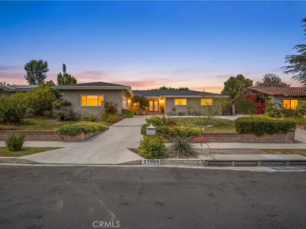 23939 Califa St, Woodland Hills, CA 91367