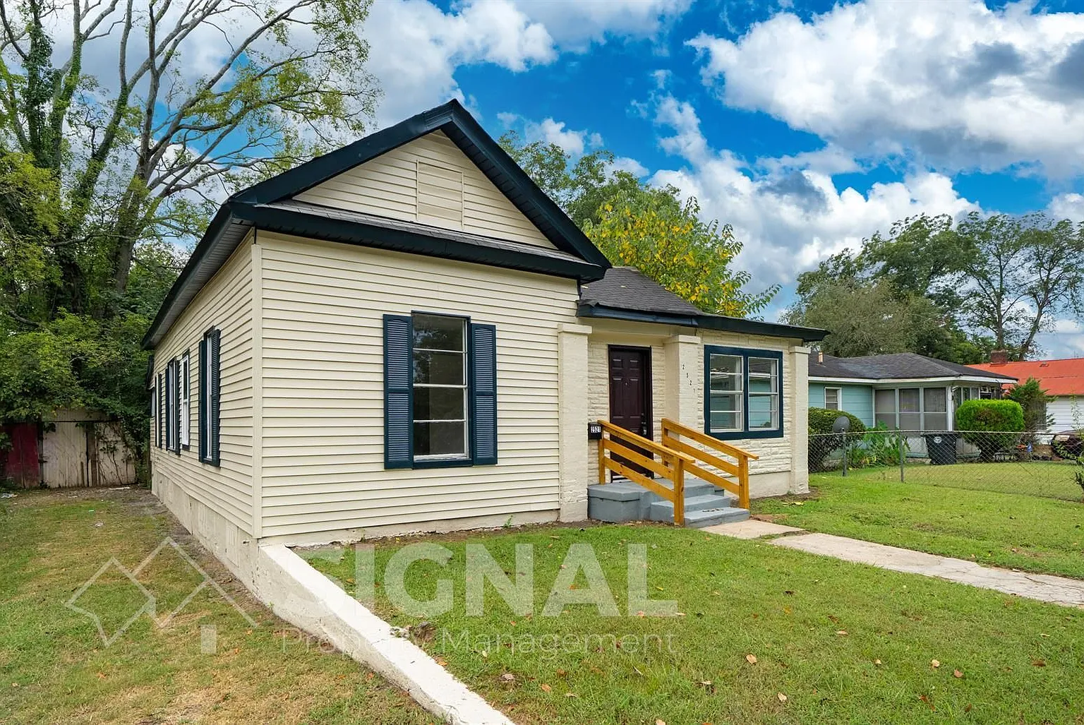 4 bed, 2.0 bath, 1206 sqft, $1,195 — Photo 2