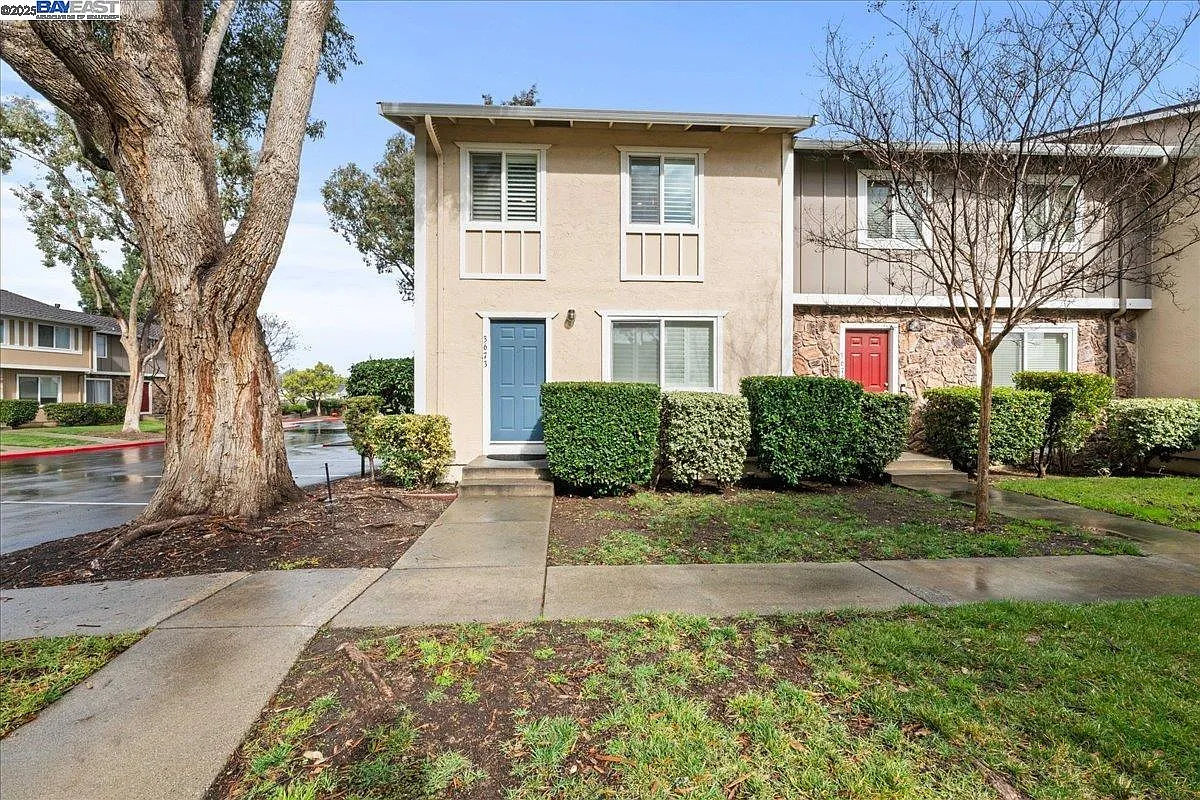 3673 Carrigan Cmn photo 1
