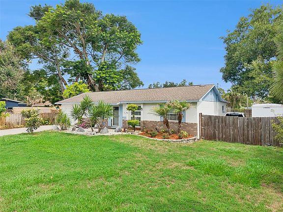 4th image of 861 Alton Ave