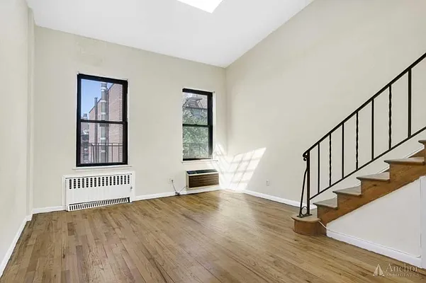 Rented by Anchor Associates | media 19