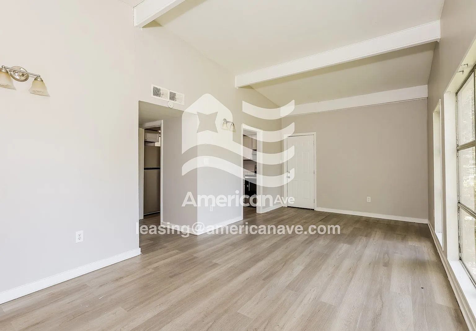 3 bed, 1.0 bath, 1148 sqft, $1,225 — Photo 4