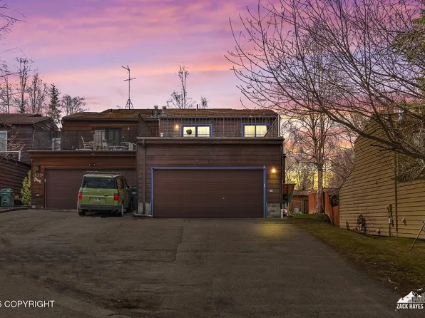 341 Krane Dr, Anchorage, AK 99504