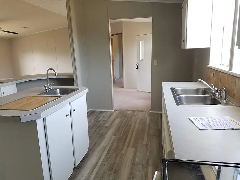 110 NE 68th Ct — Photo 5