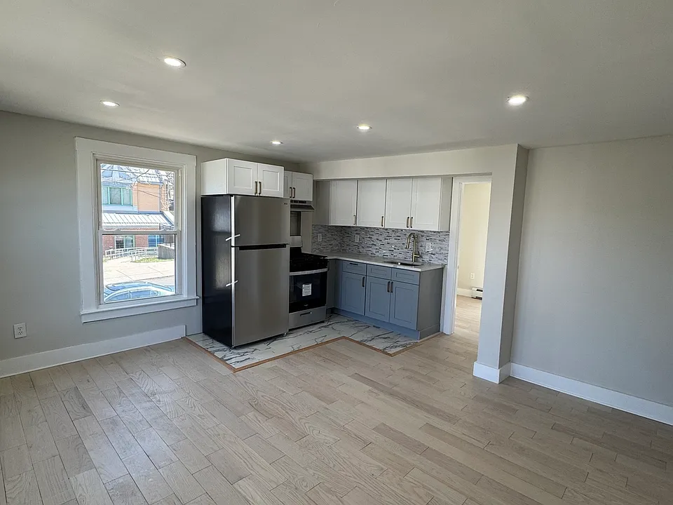 30 Davis St #4