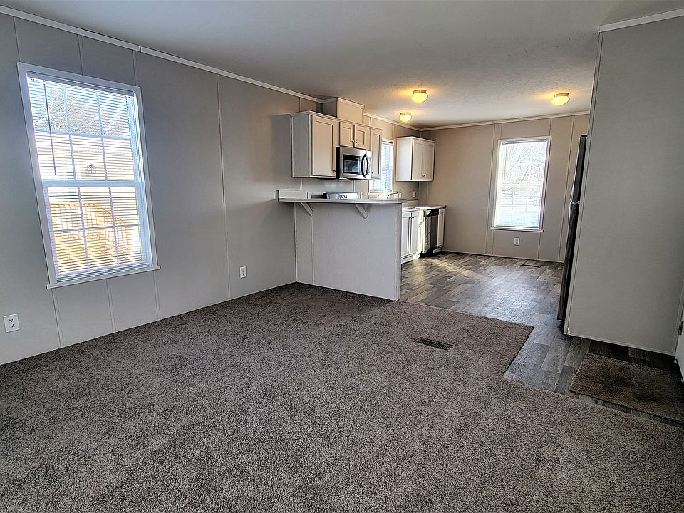 2nd image of 166 Washington St #166