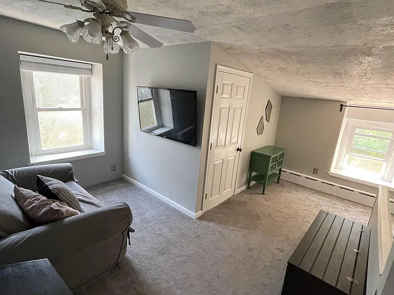 459 Delmar St — Photo 38