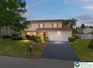 918 Bridle Path Rd, Allentown, PA 18103