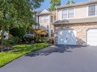228 Crystal Ct, Blue Bell, PA