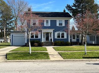 406 E Wayne St, Maumee, OH 43537