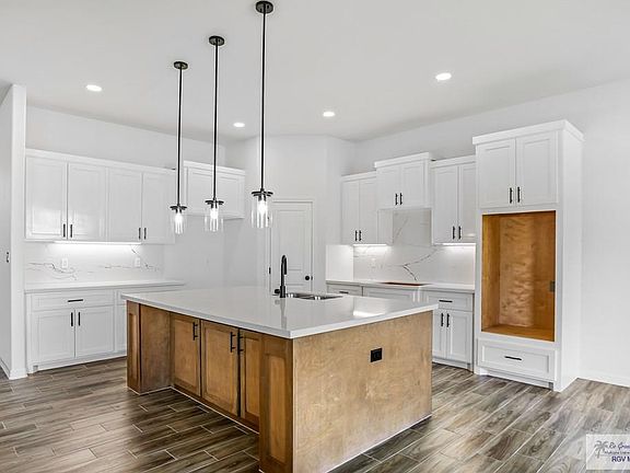2nd image of 6314 Leafy Hollow Dr