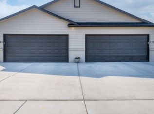 12027 W Shadow Lakes St #2, Wichita, KS 67205