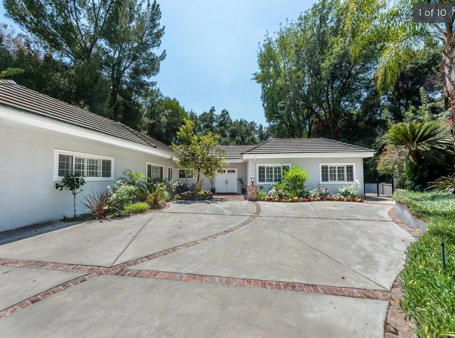 4263 Mooncrest Pl — Photo 1