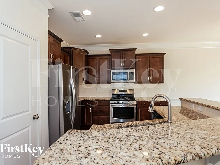 104 Rockhopper Ln — Photo 6