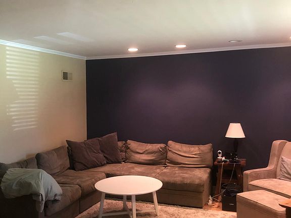 3rd image of 1047 Sheridan Ave