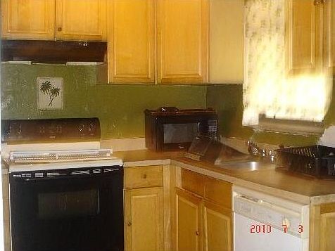 1st image of 1017 NW 11th Ave