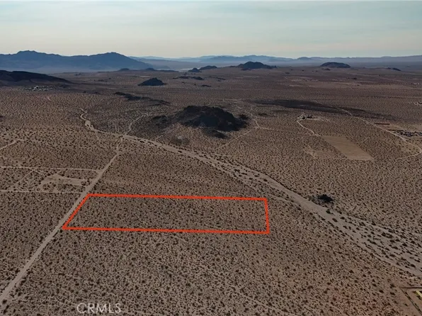 764 Rabbit Springs Rd, Lucerne Valley, CA 92356