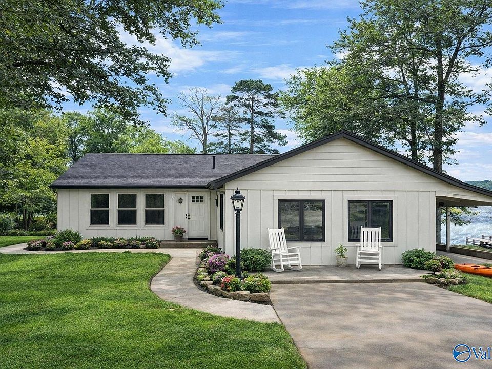 1st image of 51 Aqua Vista Dr W
