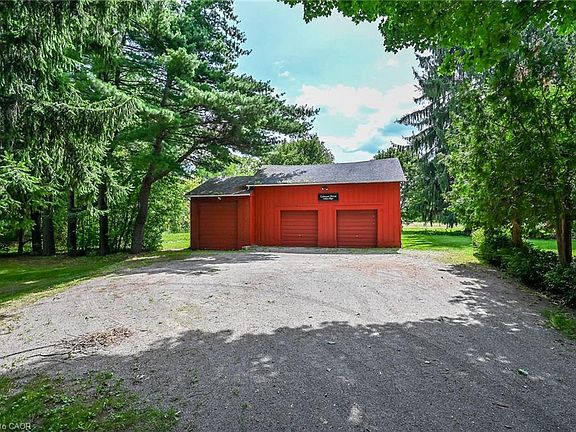 3rd image of 48 Garner Rd W