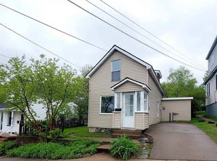 213 N 5th St, Marquette, MI 49855