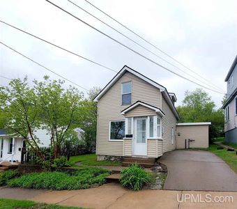 213 N 5th St, Marquette, MI, 49855