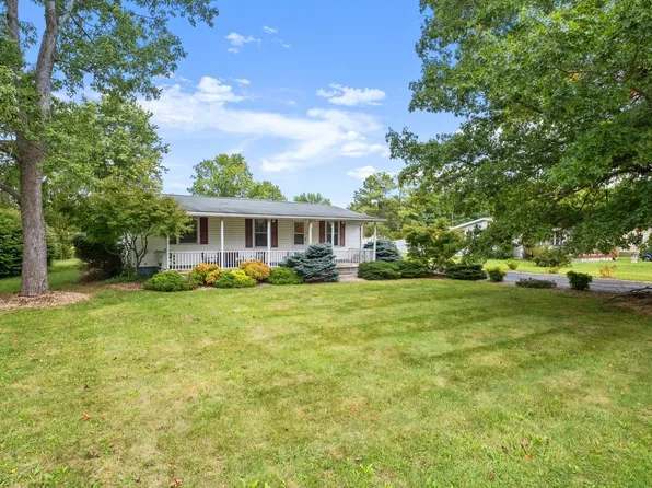 44 Kingswood Ct, Lyndhurst, VA 22952