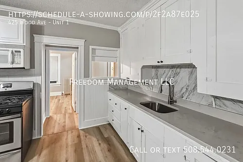 425 Wood Ave Photo 1