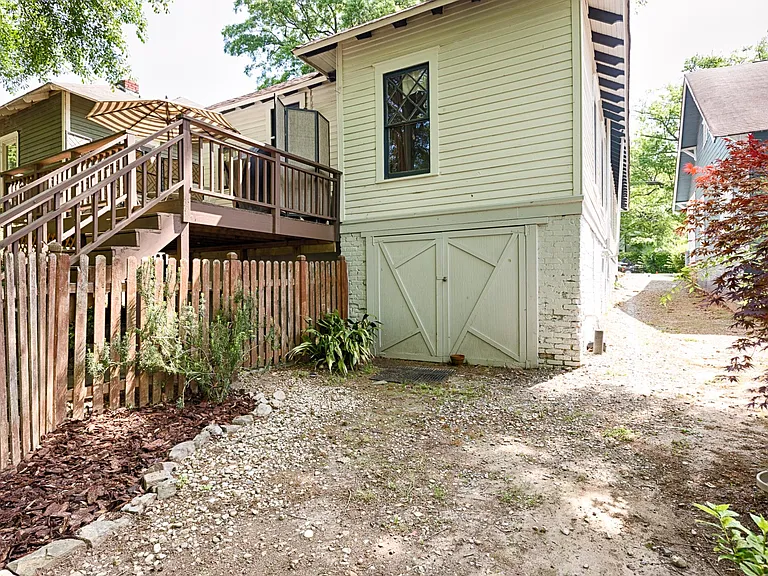 116 Warren St NE — Photo 8