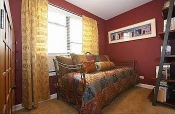 3rd image of 5912 N Paulina St #3W