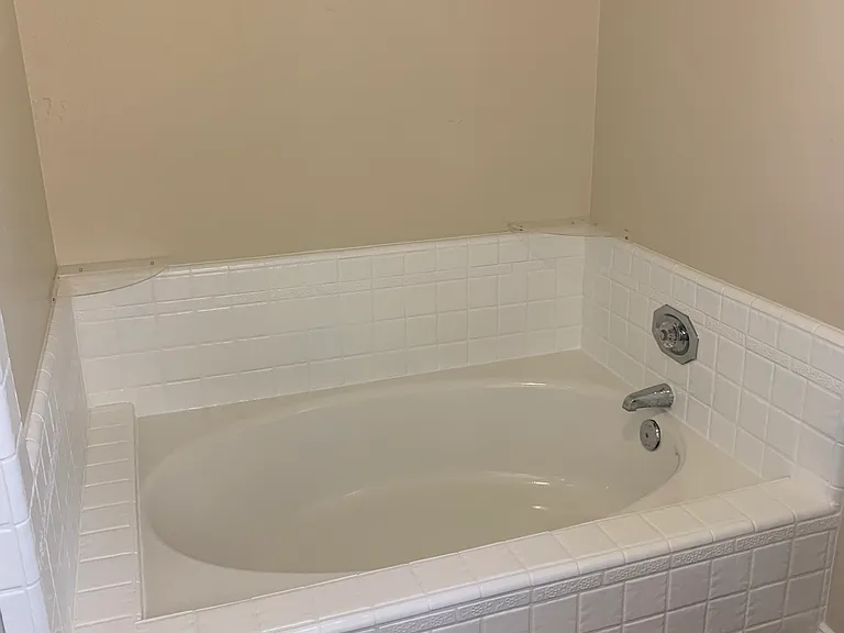 1819 Yolanda Cir — Photo 30